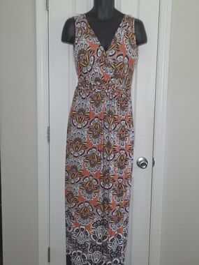 Sleeveless Floral Maxi Dress in Orange and Black